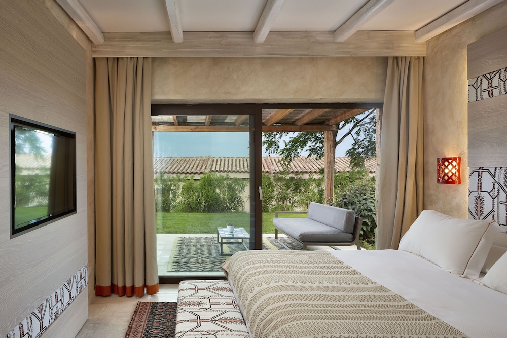 Baglioni Resort Sardinia - The Leading Hotels of the World — Hotel rooms in San Teodoro, Sardinia