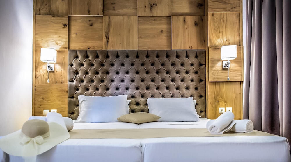 Porto Greco Village Beach Hotel - All Inclusive — Hotel rooms in Hersonissos