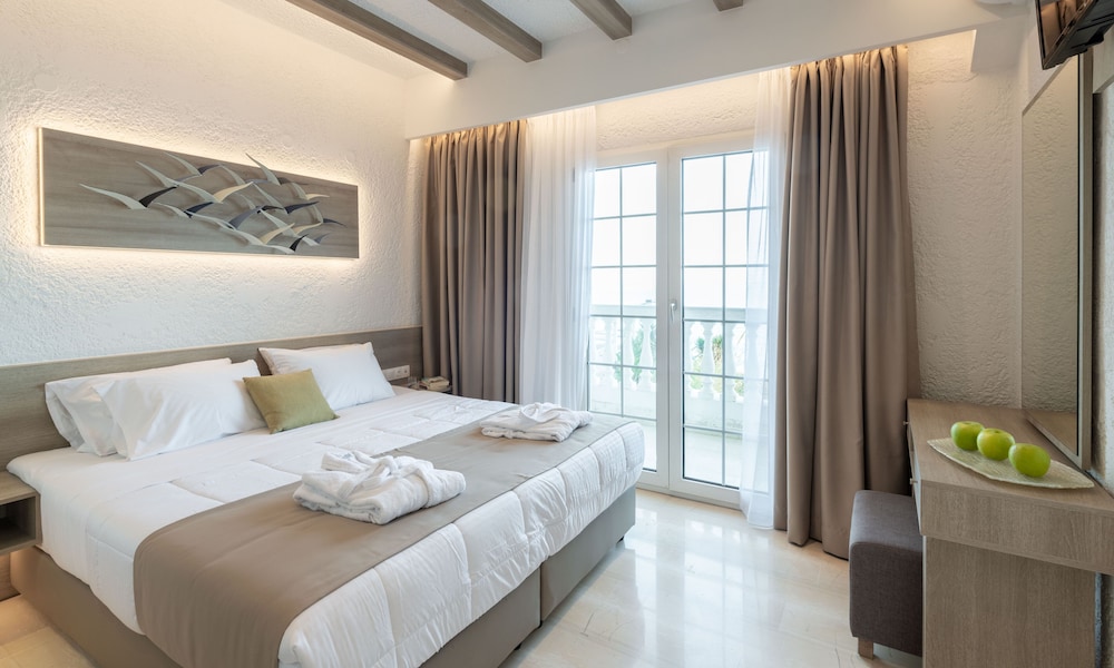 Porto Greco Village Beach Hotel - All Inclusive — Hotel rooms in Hersonissos