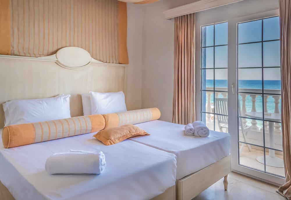 Porto Greco Village Beach Hotel - All Inclusive — Hotel rooms in Hersonissos