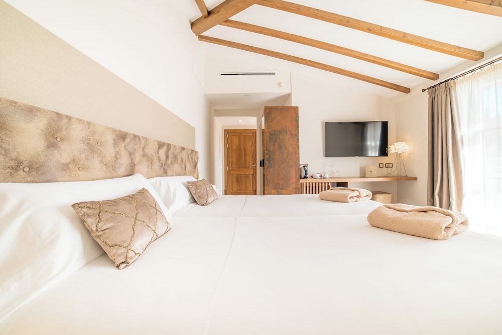 Hotel Creu de Tau Only Adults — Hotel rooms in Capdepera, Balearic Islands