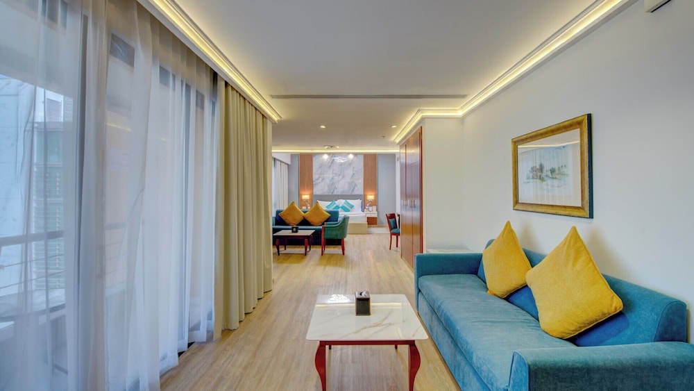 Donatello Hotel — Hotel rooms in Dubai
