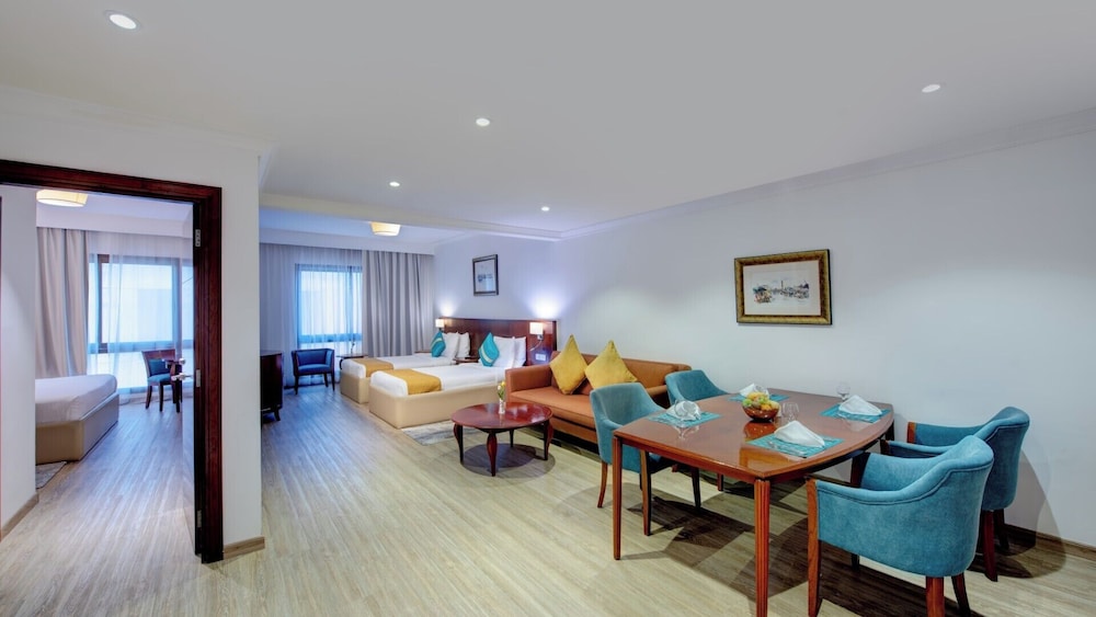 Donatello Hotel — Hotel rooms in Dubai