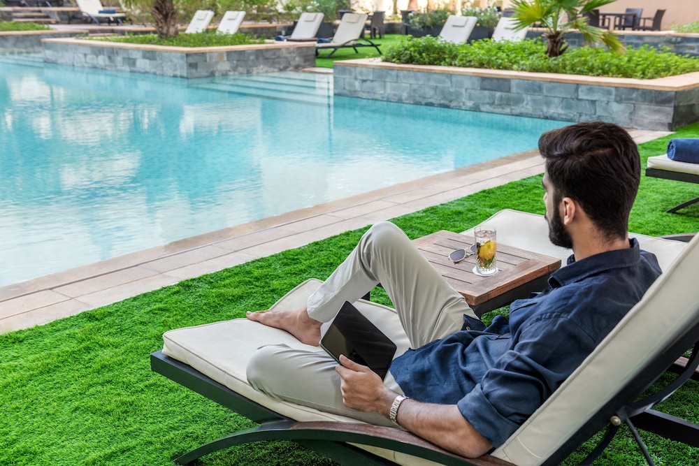 The H Dubai — Swimming pool in Dubai