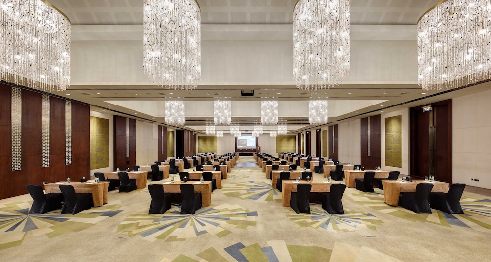 The H Dubai — Hotel building in Dubai
