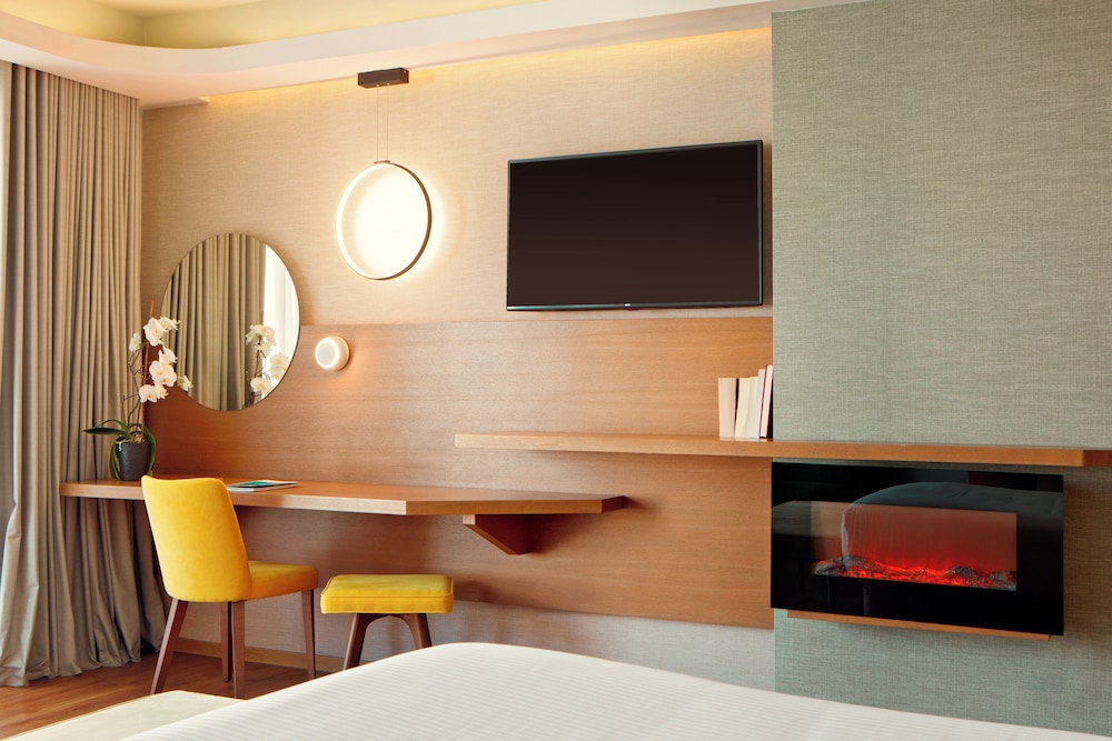 Zeus Essence Wyndham Athens Residence — Hotel rooms in Athens, Attica
