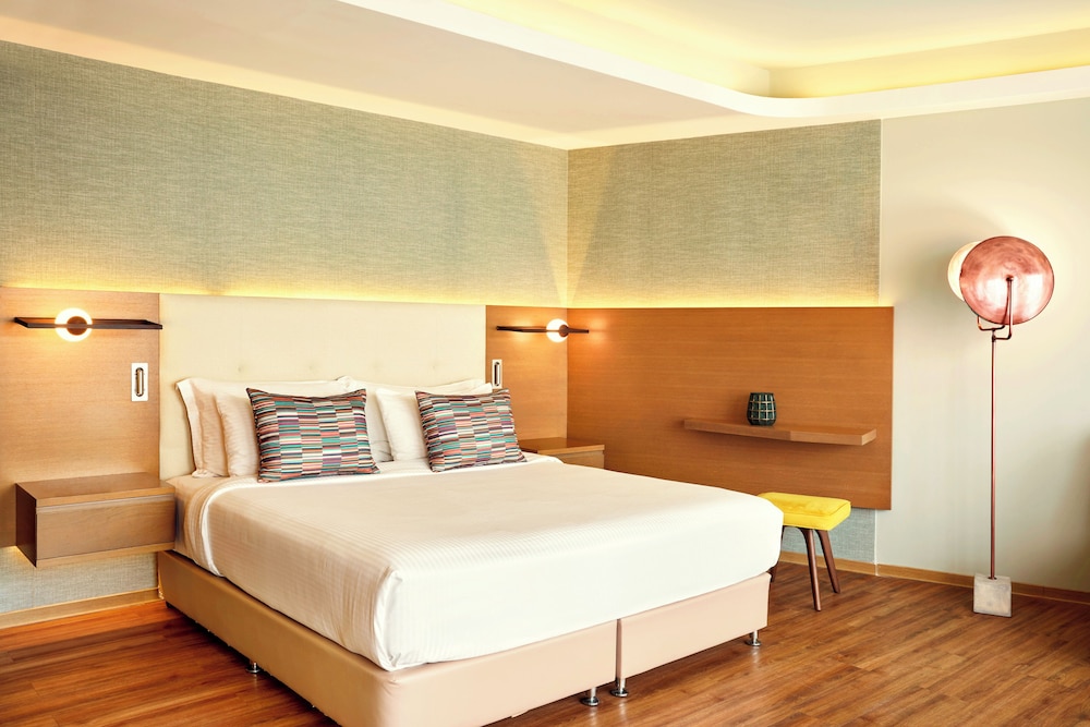 Zeus Essence Wyndham Athens Residence — Hotel rooms in Athens, Attica