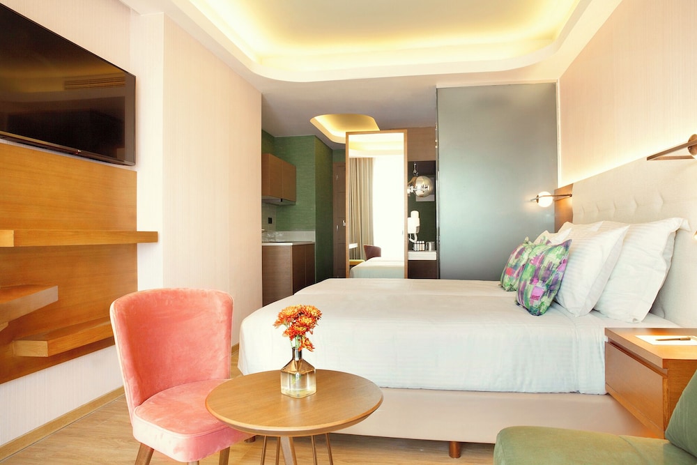 Zeus Essence Wyndham Athens Residence — Hotel rooms in Athens, Attica