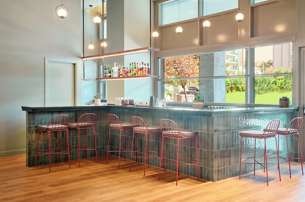 Zeus Essence Wyndham Athens Residence — Restaurant & bars in Athens, Attica
