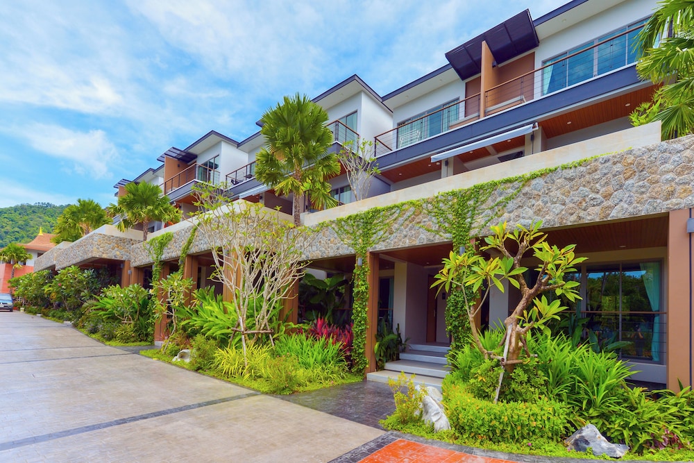 Le Resort and Villas — Hotel building in Rawai, Phuket Province