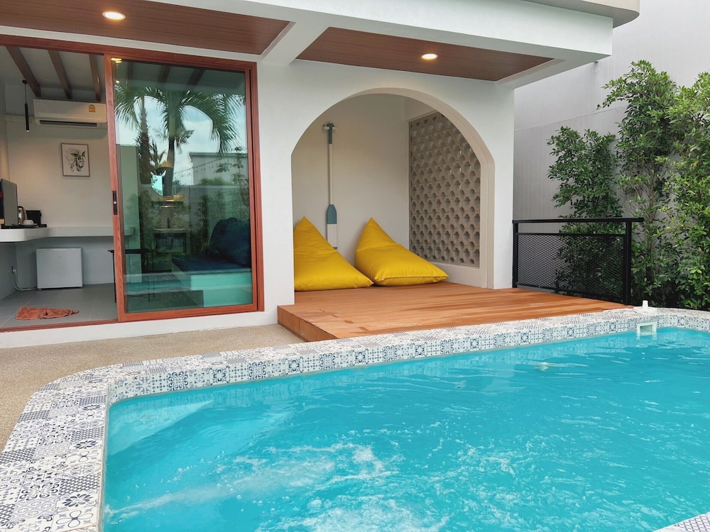 Le Resort and Villas — Swimming pool in Rawai, Phuket Province