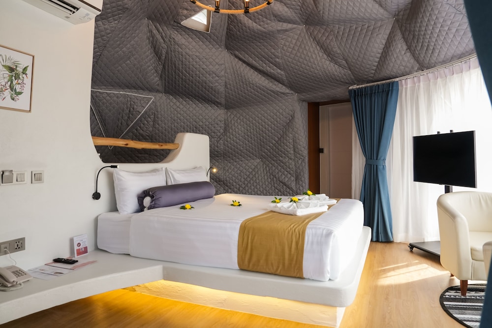 Le Resort and Villas — Hotel rooms in Rawai, Phuket Province