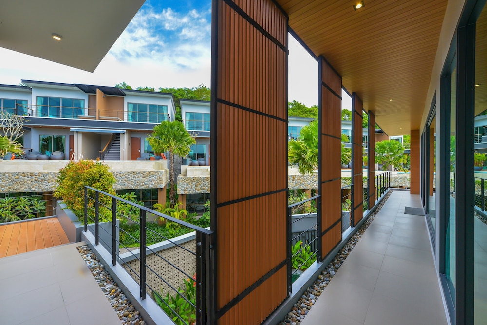 Le Resort and Villas — Hotel building in Rawai, Phuket Province