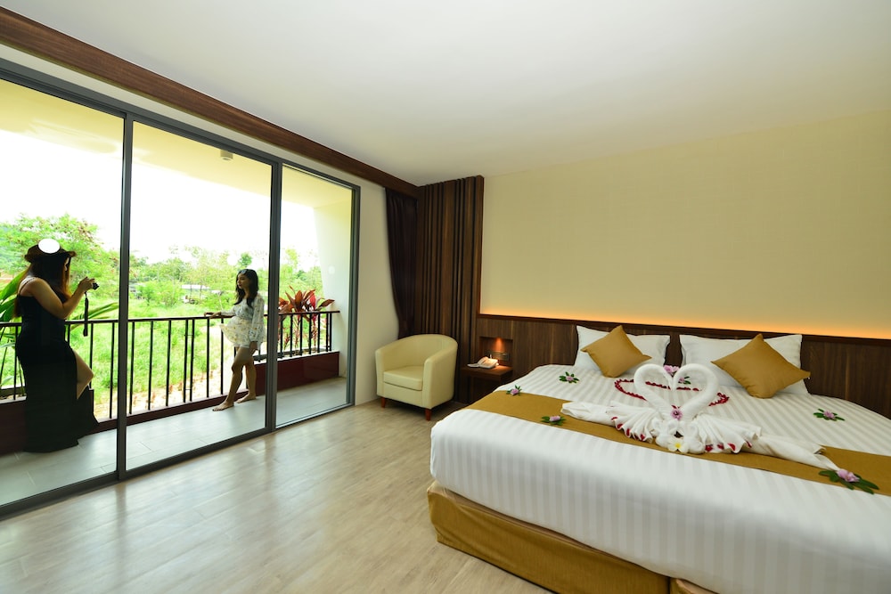 Le Resort and Villas — Hotel rooms in Rawai, Phuket Province
