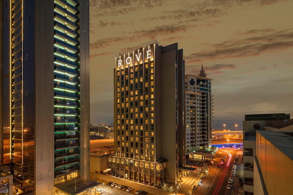 Rove Dubai Marina — Hotel building in Dubai