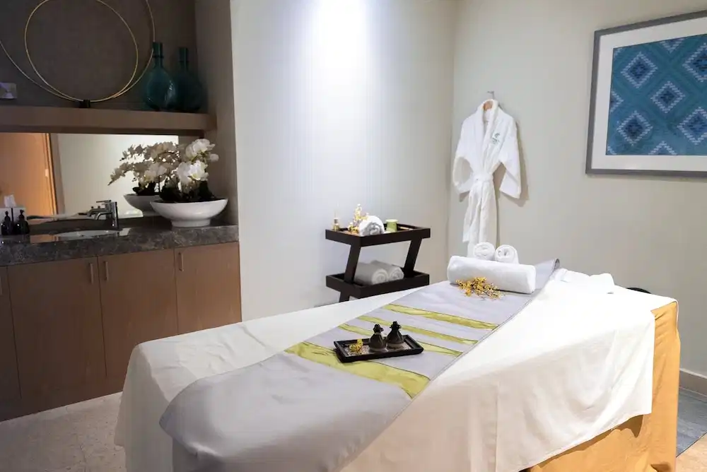 Holiday Inn & Suites Dubai Festival City by IHG — Spa in Dubai
