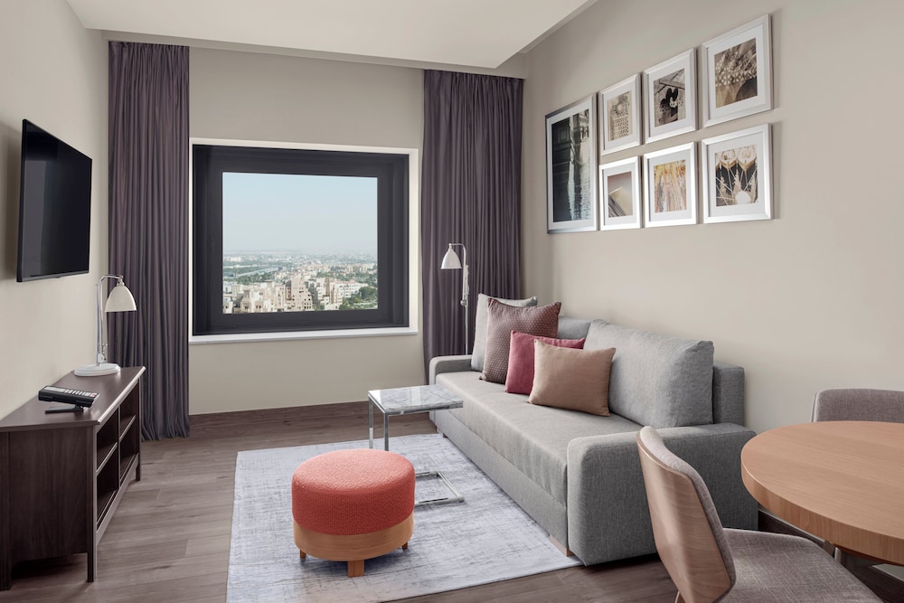 Holiday Inn & Suites Dubai Festival City by IHG — Hotel rooms in Dubai