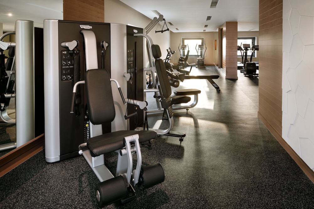 Holiday Inn & Suites Dubai Festival City by IHG — Sports & recreation in Dubai