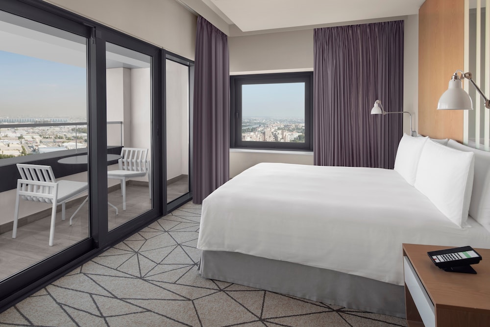Holiday Inn & Suites Dubai Festival City by IHG — Hotel rooms in Dubai
