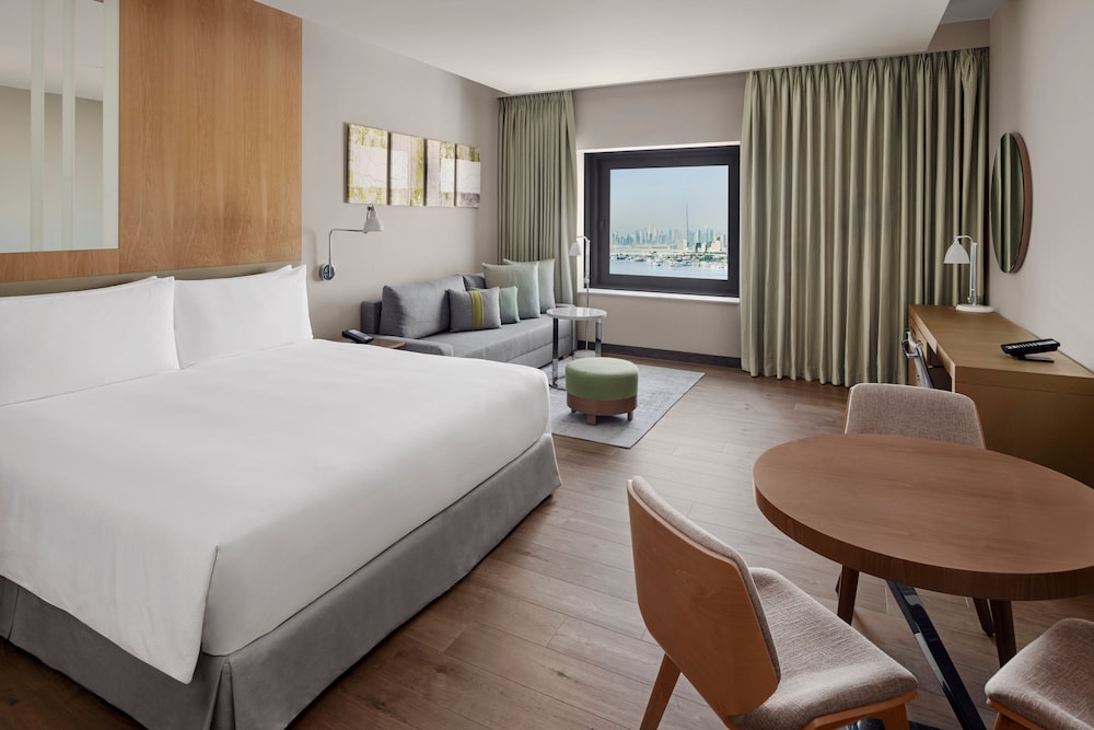 Holiday Inn & Suites Dubai Festival City by IHG — Hotel rooms in Dubai