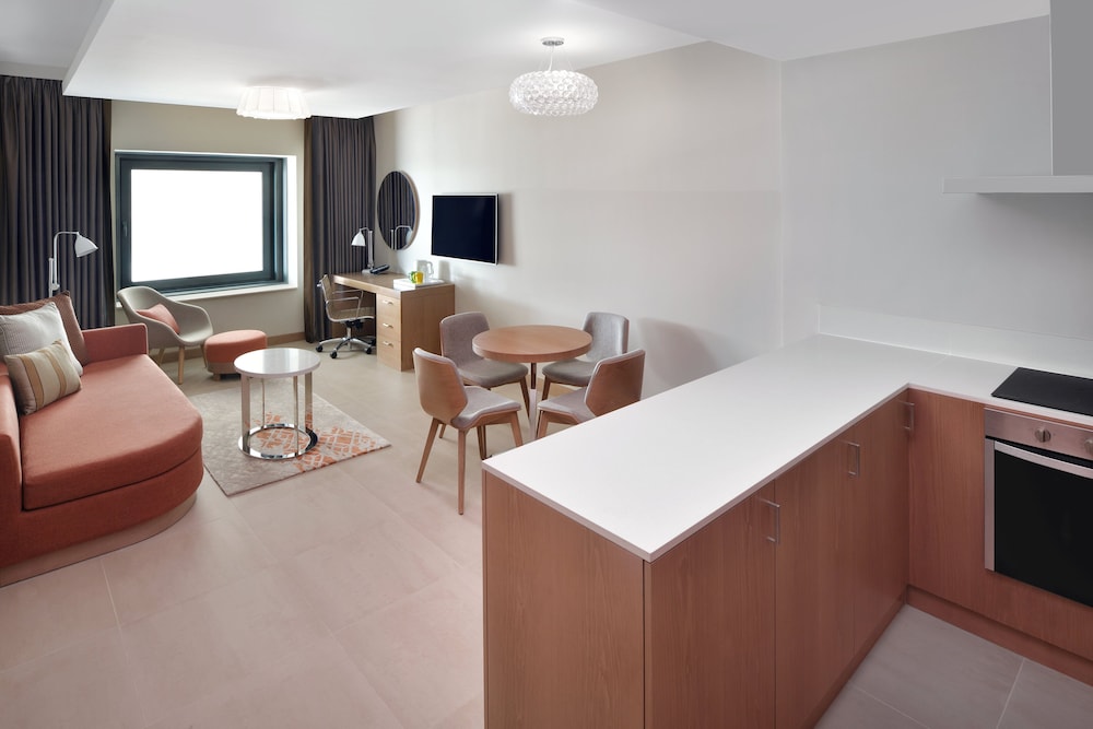 Holiday Inn & Suites Dubai Festival City by IHG — Hotel rooms in Dubai