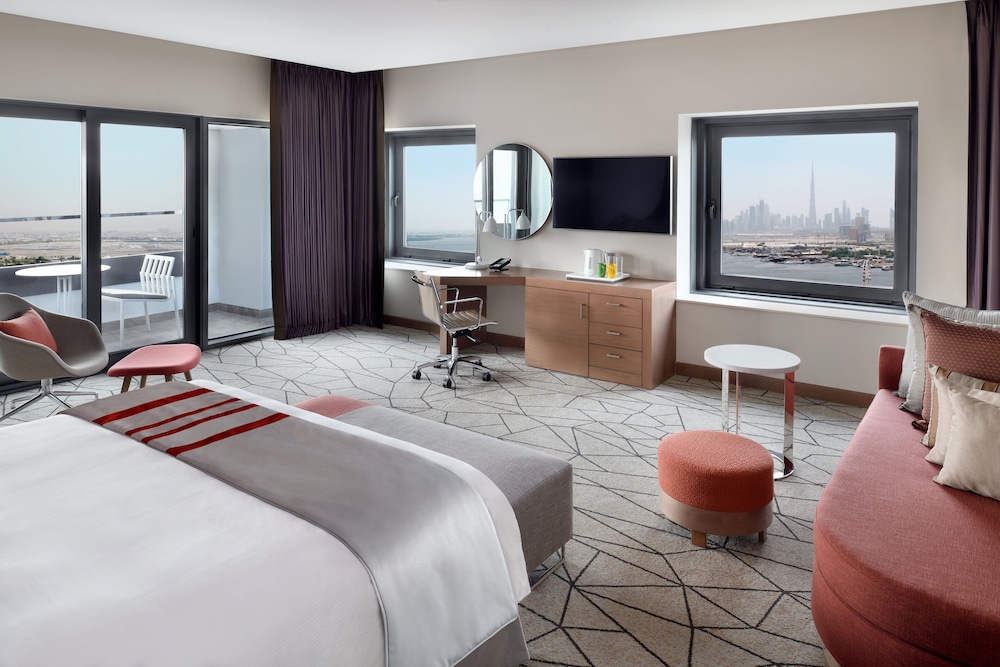 Holiday Inn & Suites Dubai Festival City by IHG — Hotel rooms in Dubai