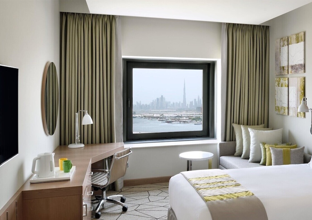 Holiday Inn & Suites Dubai Festival City by IHG — Hotel rooms in Dubai