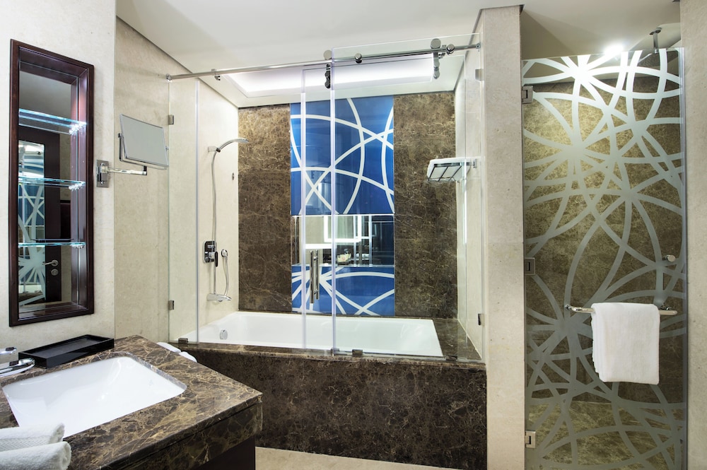 Grand Mercure Business Bay — Hotel rooms in Dubai