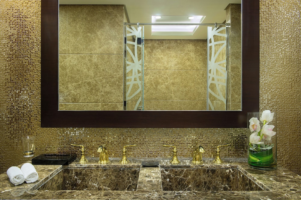 Grand Mercure Business Bay — Hotel rooms in Dubai