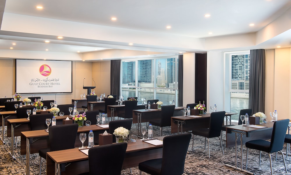 Grand Mercure Business Bay — Restaurant & bars in Dubai