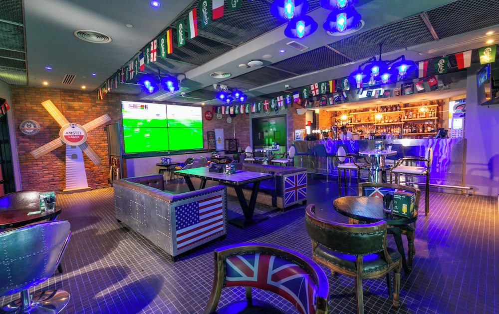 Grand Mercure Business Bay — Restaurant & bars in Dubai