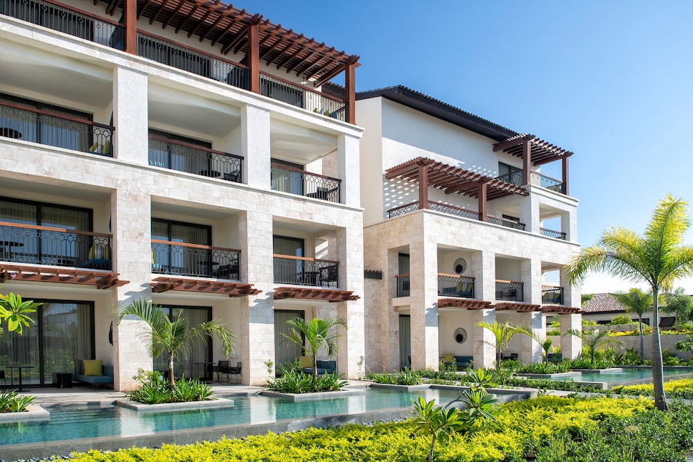 Lopesan Costa Bávaro Resort Spa & Casino - All Inclusive — Hotel building in Bavaro, La Altagracia