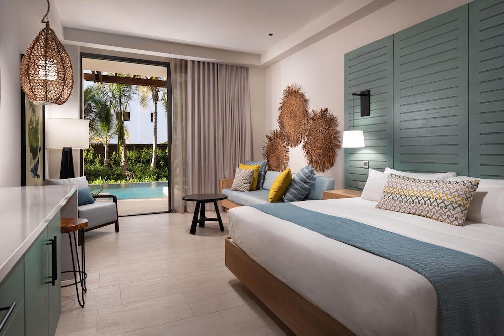 Lopesan Costa Bávaro Resort Spa & Casino - All Inclusive — Hotel rooms in Bavaro, La Altagracia