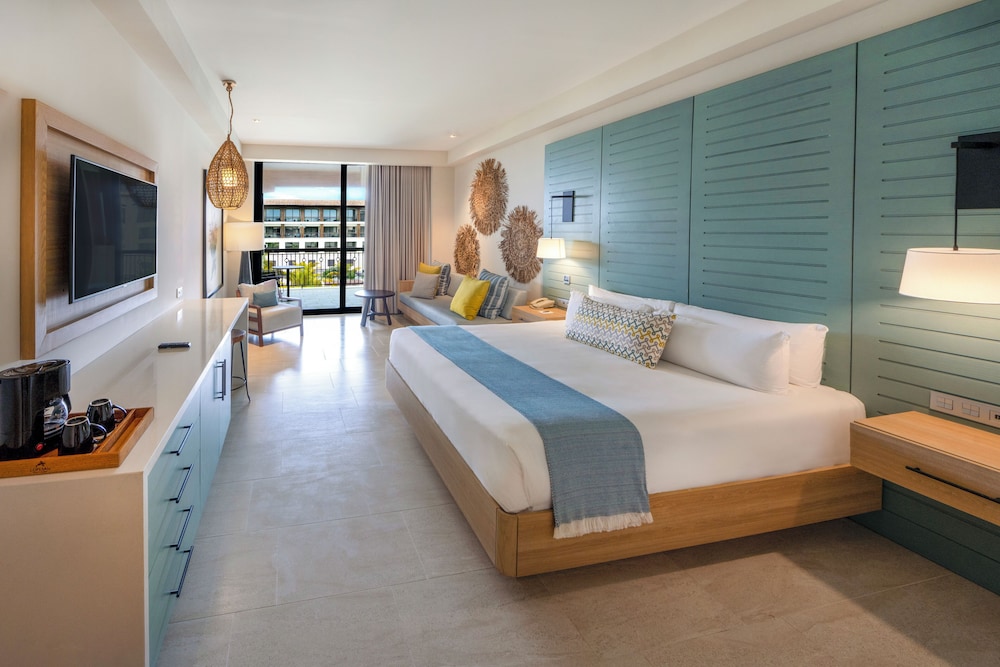 Lopesan Costa Bávaro Resort Spa & Casino - All Inclusive — Hotel rooms in Bavaro, La Altagracia