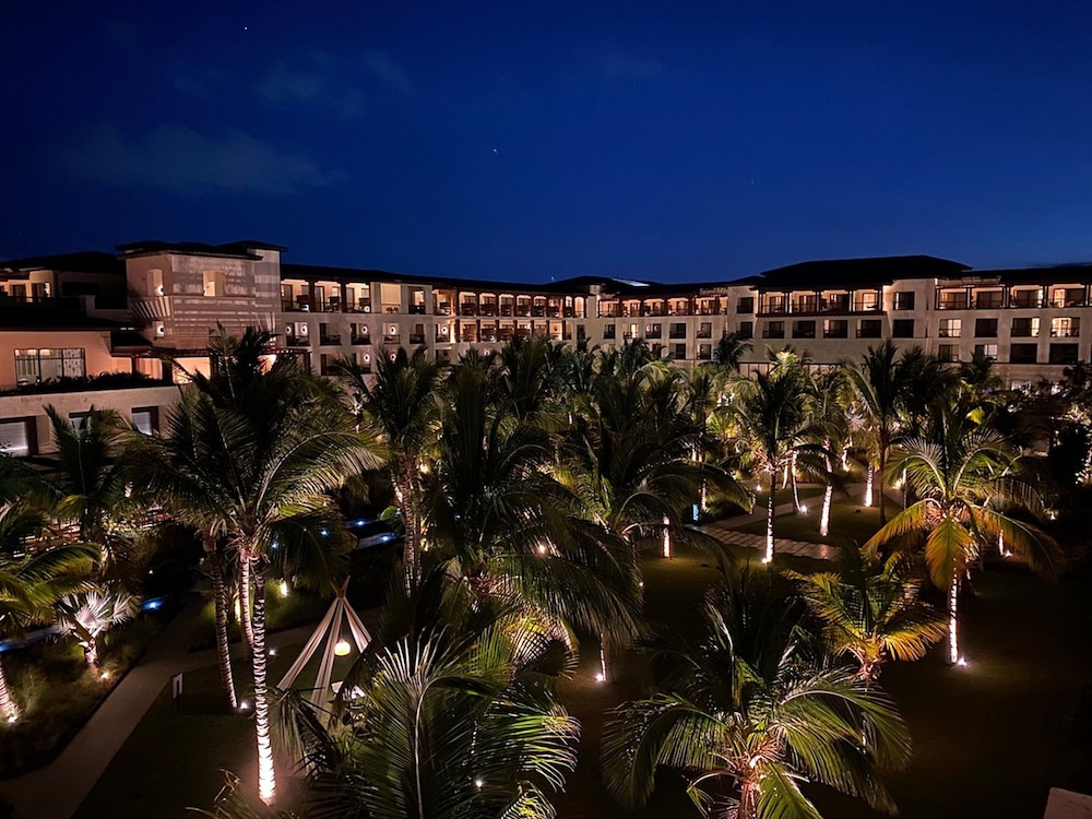 Lopesan Costa Bávaro Resort Spa & Casino - All Inclusive — Hotel building in Bavaro, La Altagracia