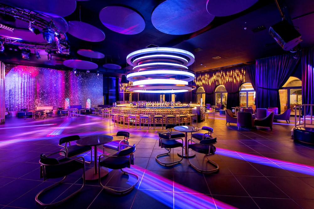 Lopesan Costa Bávaro Resort Spa & Casino - All Inclusive — Restaurant & bars in Bavaro, La Altagracia