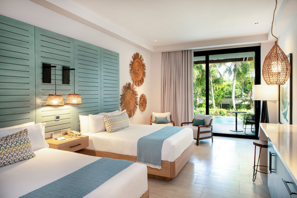 Lopesan Costa Bávaro Resort Spa & Casino - All Inclusive — Hotel rooms in Bavaro, La Altagracia