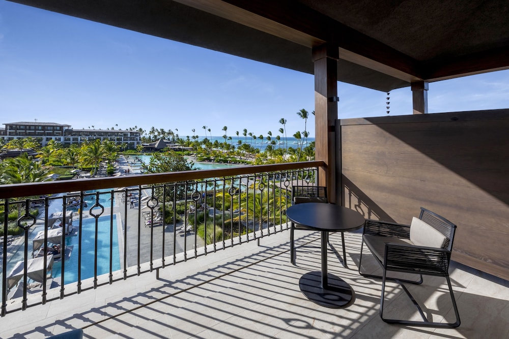 Lopesan Costa Bávaro Resort Spa & Casino - All Inclusive — Hotel rooms in Bavaro, La Altagracia