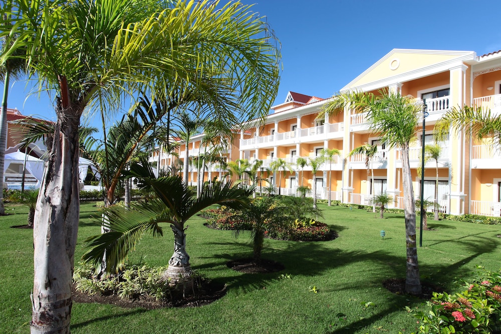 Bahia Principe Escape Aquamarine - Hyatt Inclusive Collection - Adults Only - All Inclusive — Hotel building in Bavaro, La Altagracia