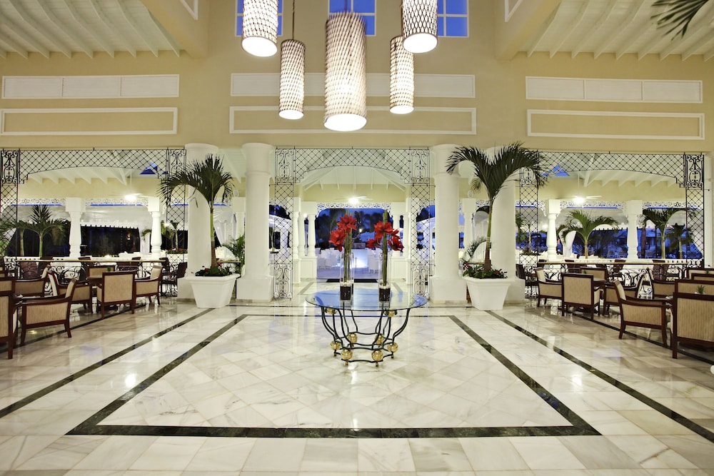 Bahia Principe Escape Aquamarine - Hyatt Inclusive Collection - Adults Only - All Inclusive — Restaurant & bars in Bavaro, La Altagracia