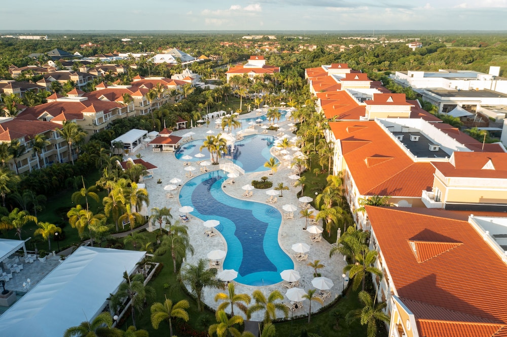 Bahia Principe Escape Aquamarine - Hyatt Inclusive Collection - Adults Only - All Inclusive — Swimming pool in Bavaro, La Altagracia