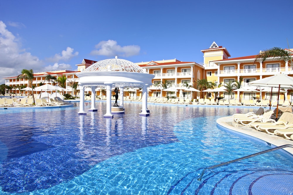 Bahia Principe Escape Aquamarine - Hyatt Inclusive Collection - Adults Only - All Inclusive — Swimming pool in Bavaro, La Altagracia