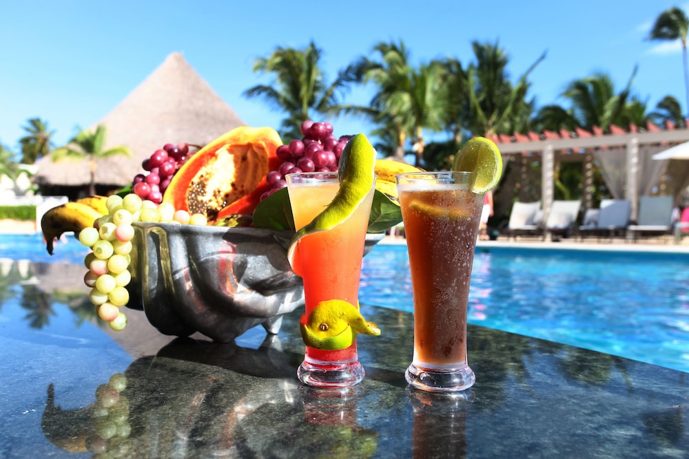 Bahia Principe Escape Aquamarine - Hyatt Inclusive Collection - Adults Only - All Inclusive — Restaurant & bars in Bavaro, La Altagracia