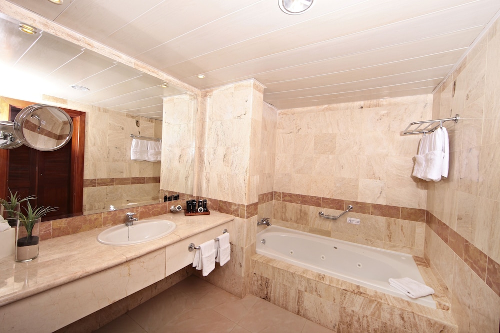 Bahia Principe Escape Aquamarine - Hyatt Inclusive Collection - Adults Only - All Inclusive — Hotel rooms in Bavaro, La Altagracia