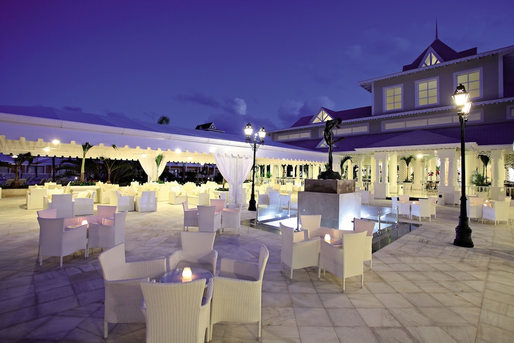 Bahia Principe Escape Aquamarine - Hyatt Inclusive Collection - Adults Only - All Inclusive — Restaurant & bars in Bavaro, La Altagracia