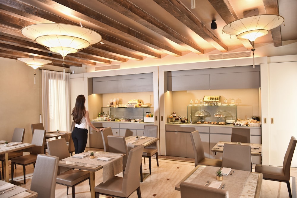Santa Croce Boutique Hotel — Restaurant & bars in Venice, Veneto