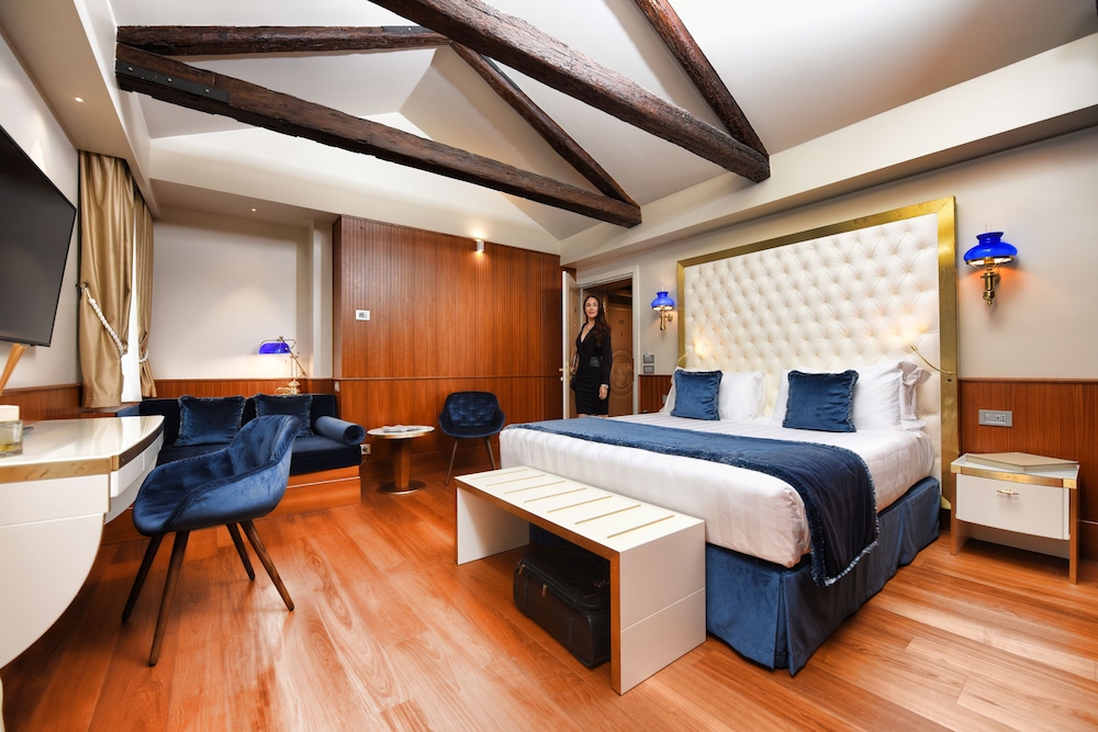 Santa Croce Boutique Hotel — Hotel rooms in Venice, Veneto