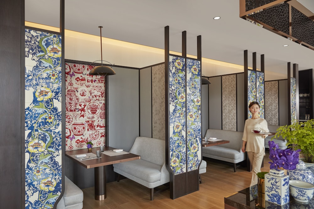 Mandarin Oriental Wangfujing, Beijing — Restaurant & bars in Beijing, Beijing
