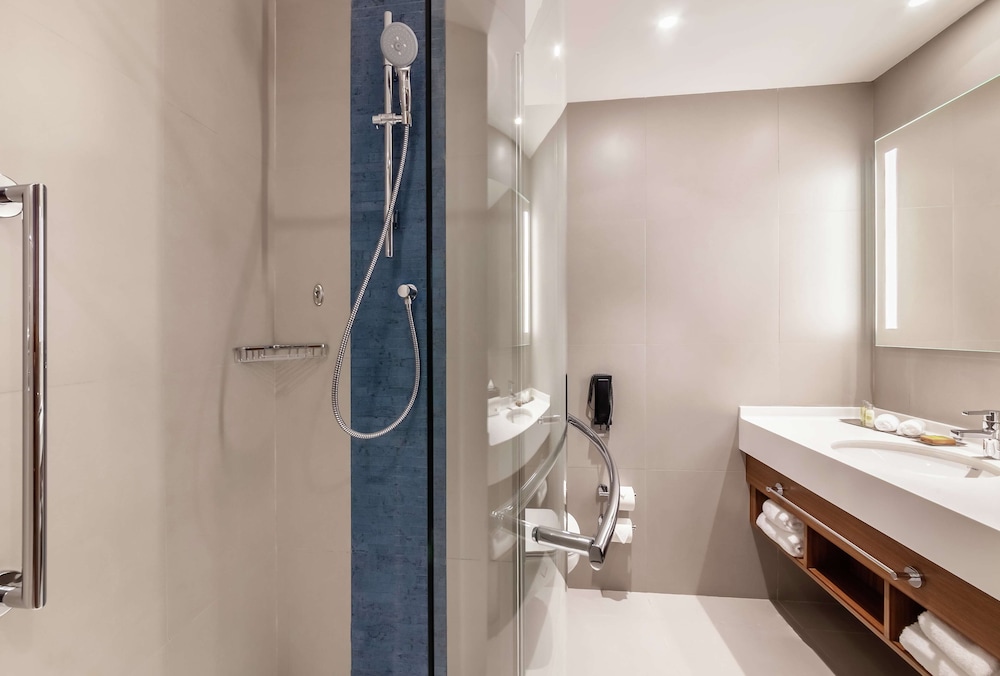 DoubleTree by Hilton Dubai Al Jadaf — Hotel rooms in Dubai