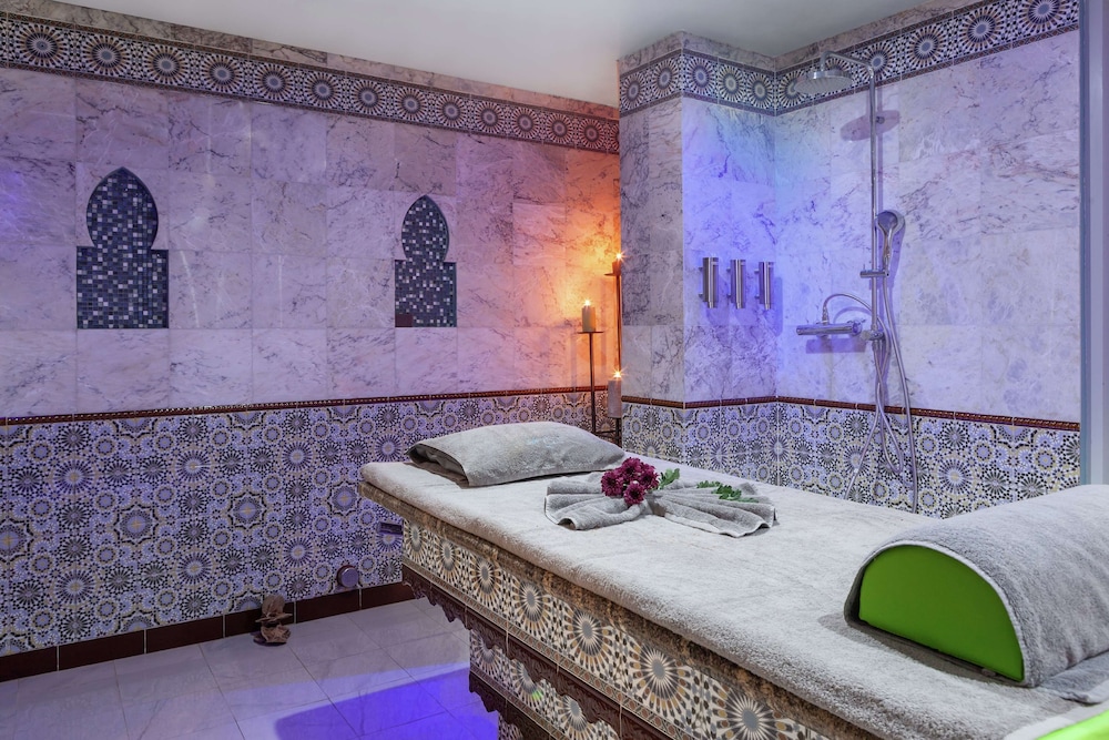DoubleTree by Hilton Dubai Al Jadaf — Spa in Dubai